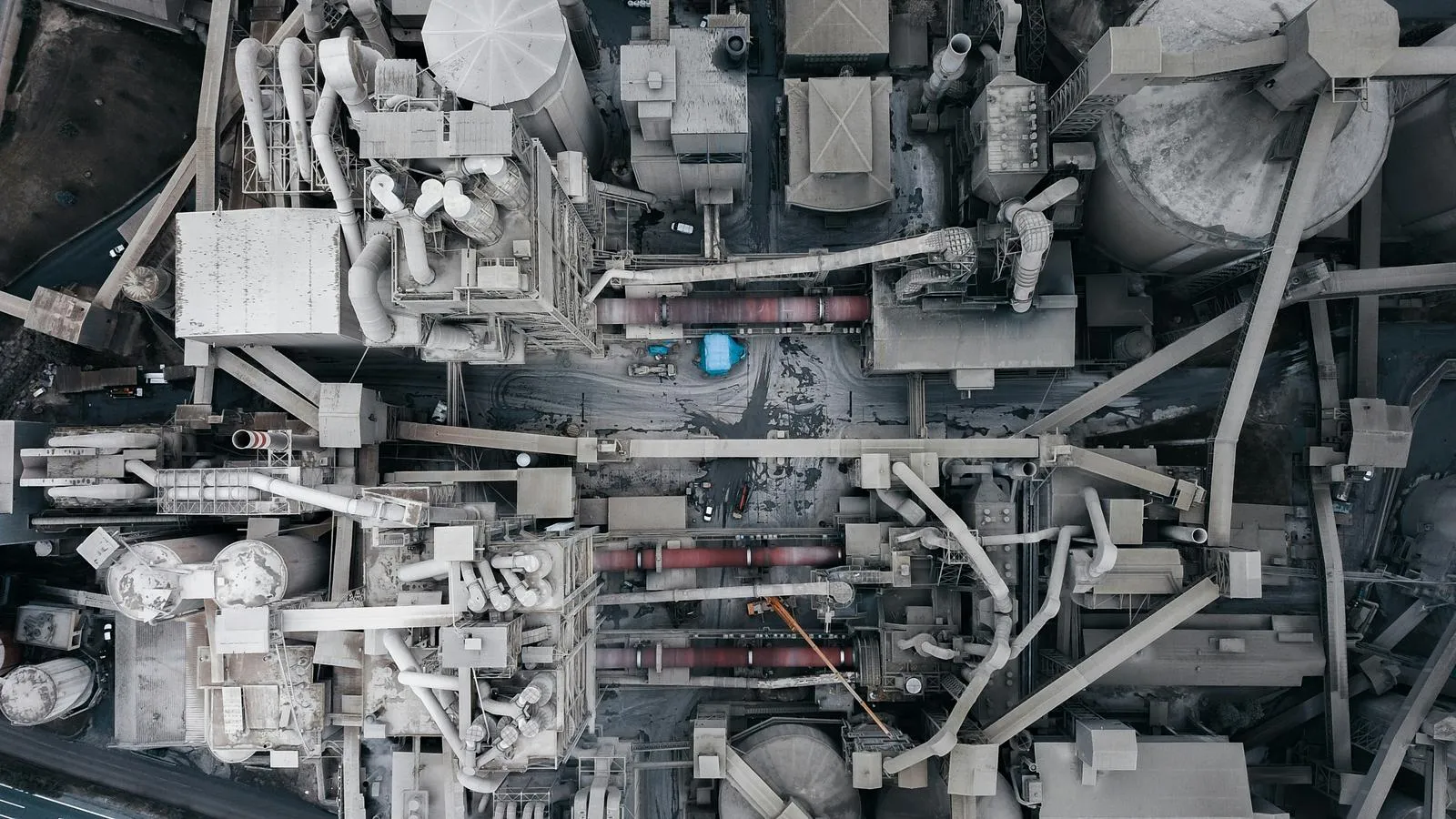 SurveyGauge kundeoversigt med scores, segmentering og trendanalyse